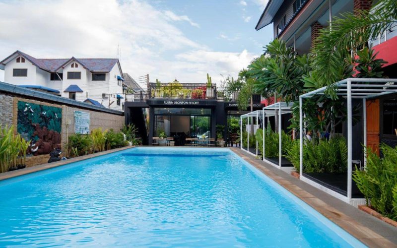 Thailand met kinderen P.U. Inn Resort Zwembad